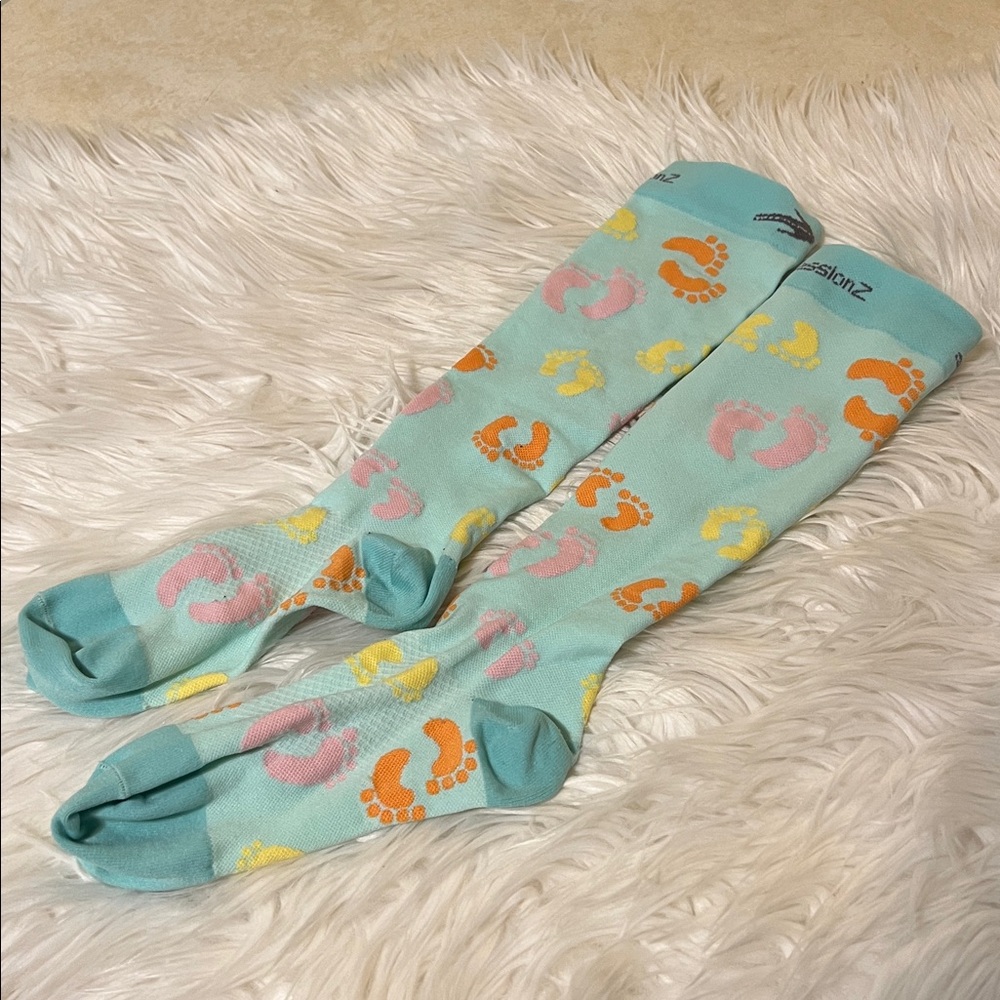 Colorful Footprint Compression Socks - Picture 2 of 8